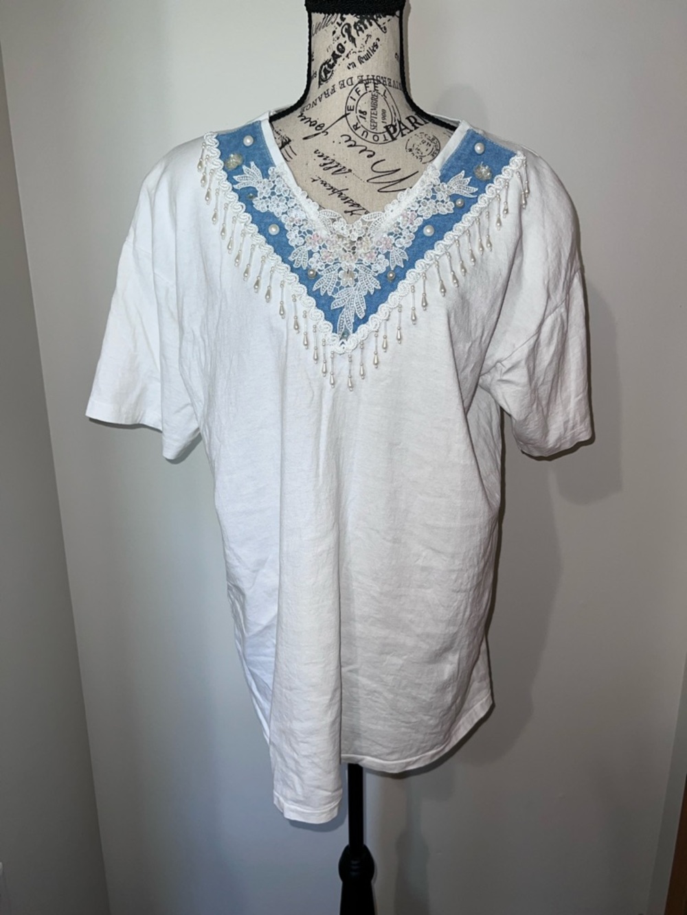Vintage BASIL Beaded Lace Trim Top White Blue Cottagecore Boho Tee Size L